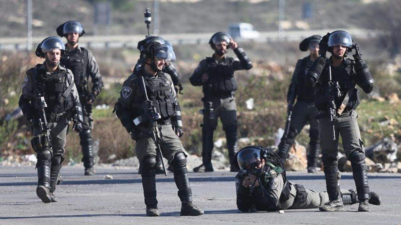 İşgalci İsrail askerleri, Batı Şeria'da bir çocuğu gerçek mermiyle başından vurdu