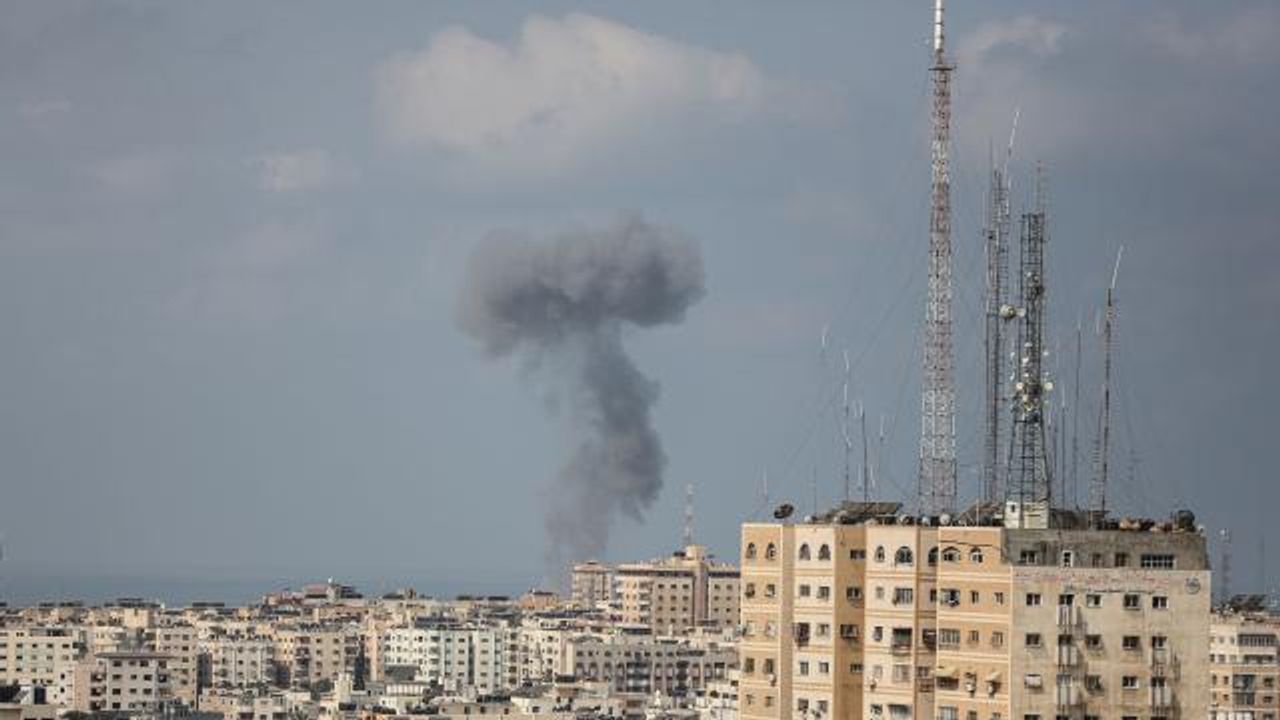 İşgalci İsrail ordusu Gazze'de 2 Filistinliyi şehit etti