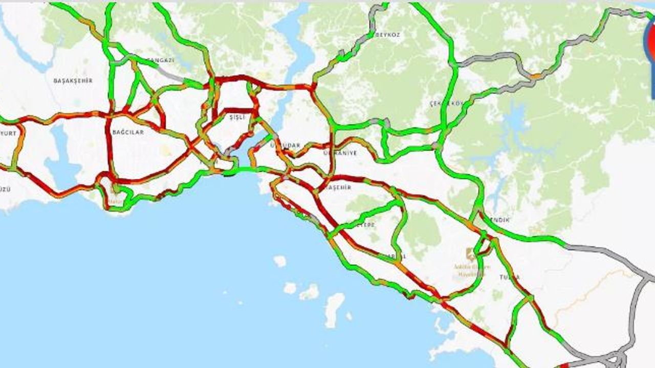 İstanbul'da trafik kilit! Yoğunluk yüzde 85'e ulaştı