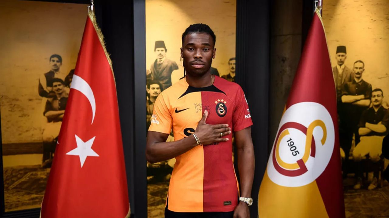 Galatasaray Adekugbe transferini duyurdu