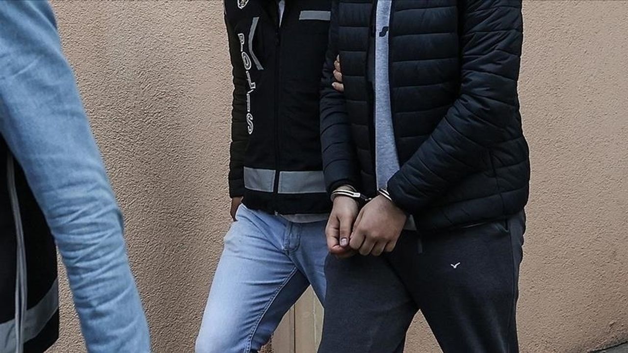 İstanbul merkezli FETÖ operasyonunda 25 şüpheli yakalandı