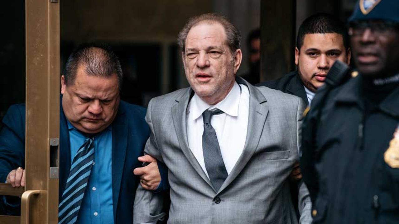 Tecavüzle suçlanan Hollywood yapımcısı Harvey Weinstein'e 16 yıl ilave hapis cezası