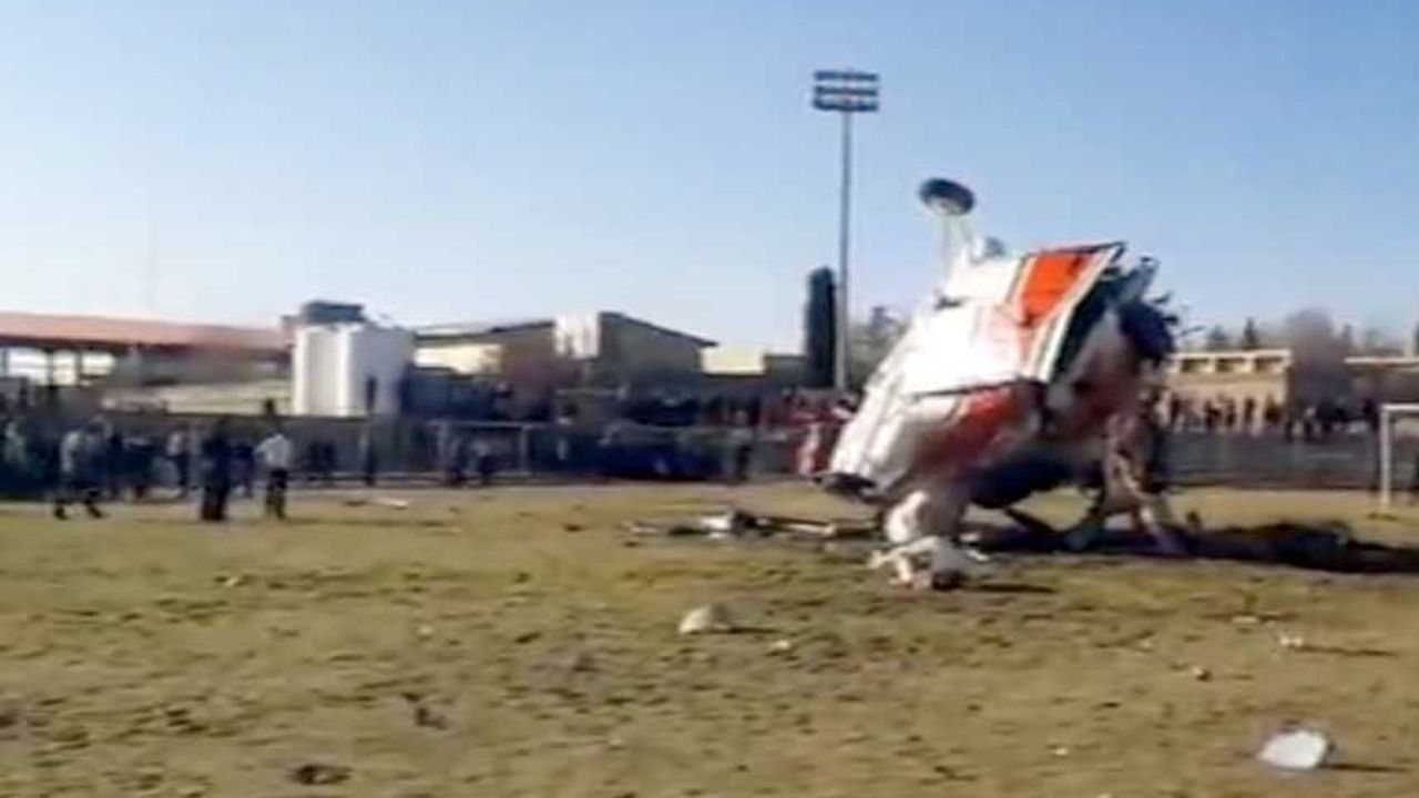 İran'da Gençlik ve Spor Bakanı'nı taşıyan helikopter iniş sırasında düştü