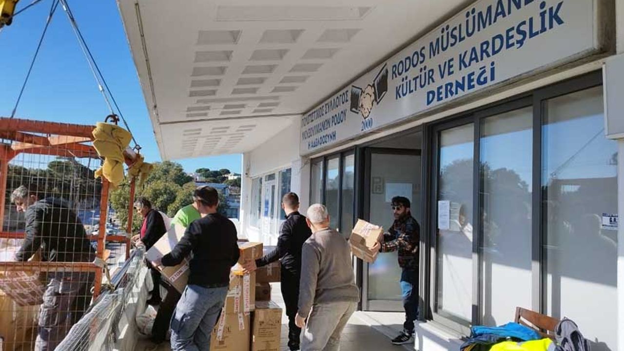 Rodos ve İstanköy'deki soydaşlar, depremzedeler için yardım göndermeye devam ediyor