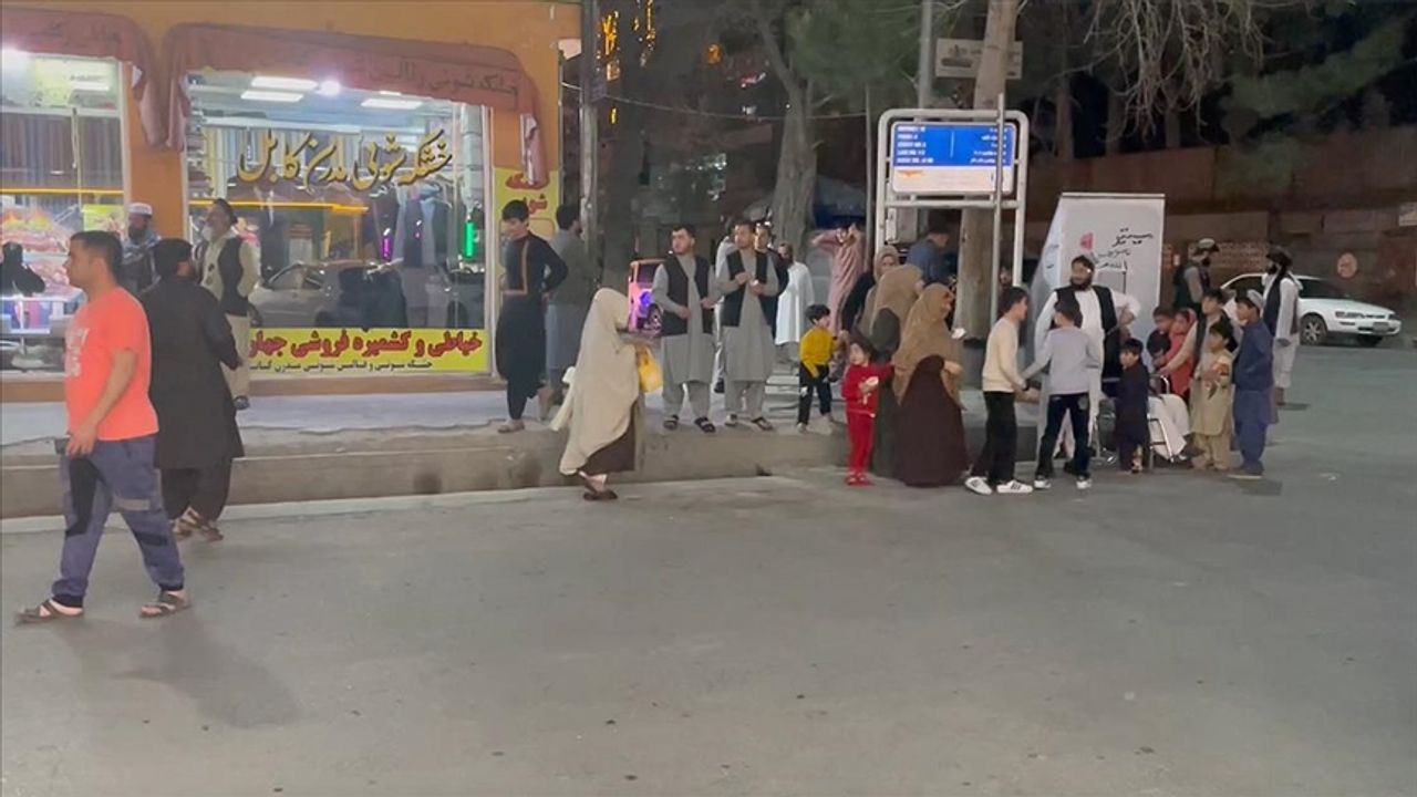 Afganistan'da 6,5 büyüklüğünde deprem