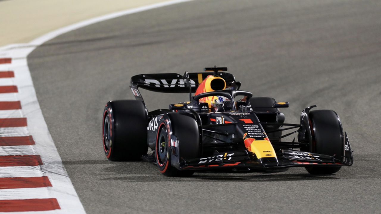 Son şampiyon zirveyi bırakmıyor! F1 Bahreyn Grand Prix'sinde "pole" pozisyonu Max Verstappen'in