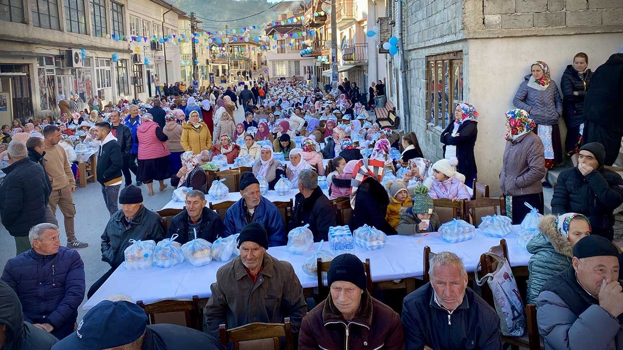 HÖH, Bulgaristan'daki seçim kampanyasını Ribnovo köyündeki iftarla kapattı