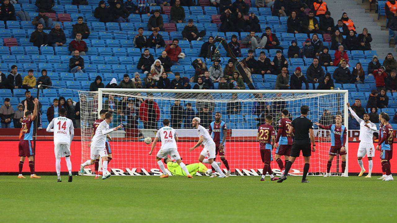 Ümraniyespor, Trabzonspor'un 36 maçlık iç saha serisine son verdi