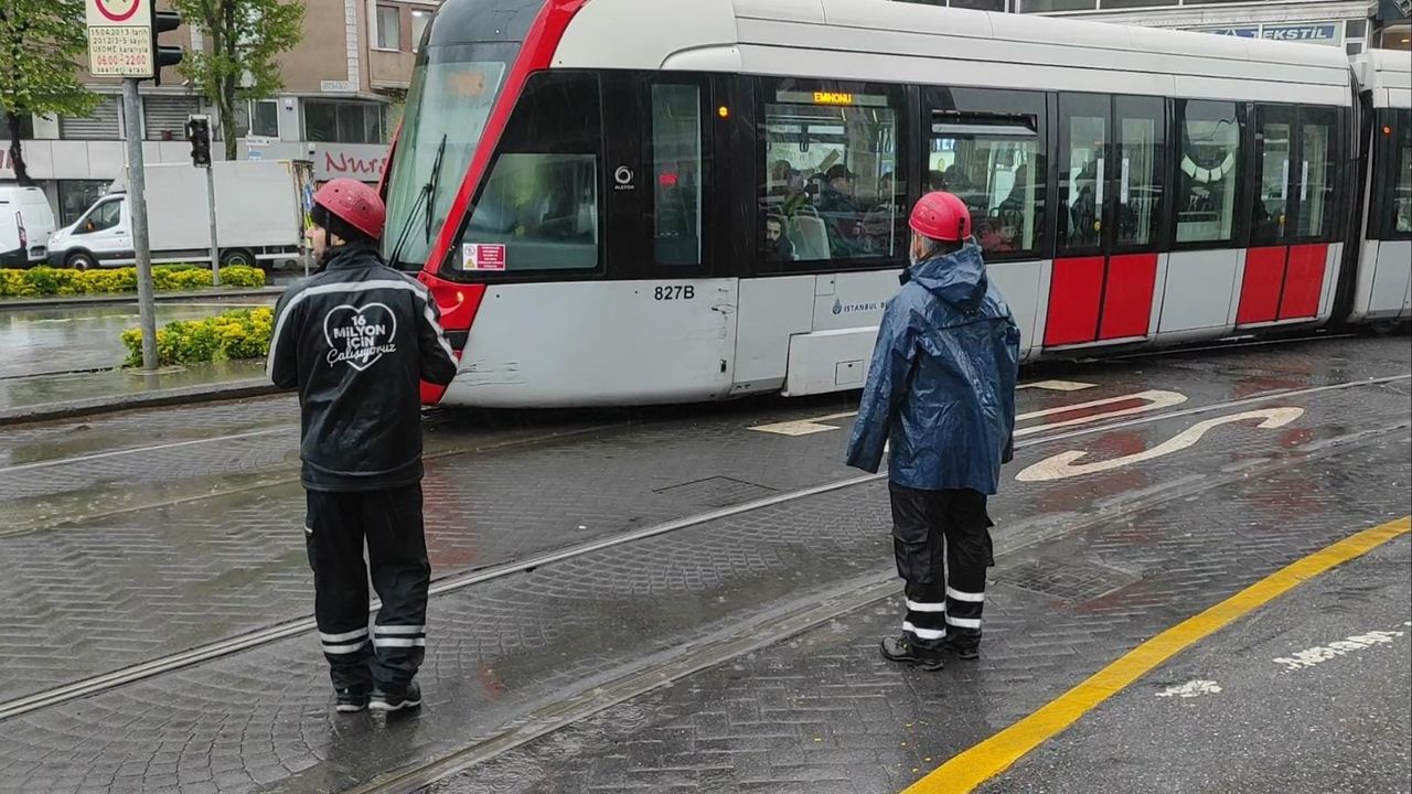 Kabataş-Bağcılar tramvay hattındaki arıza nedeniyle bazı seferler aksadı