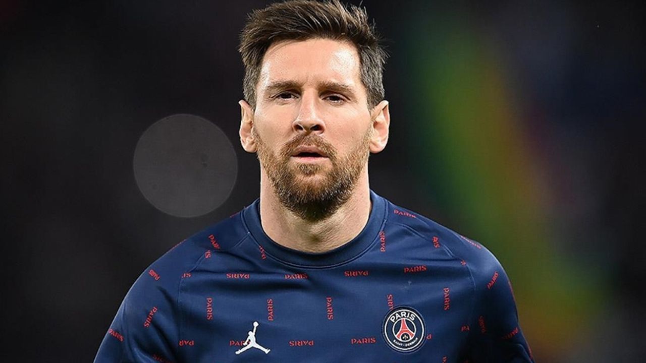 PSG, Lionel Messi'yi 2 hafta kadro dışı bıraktı