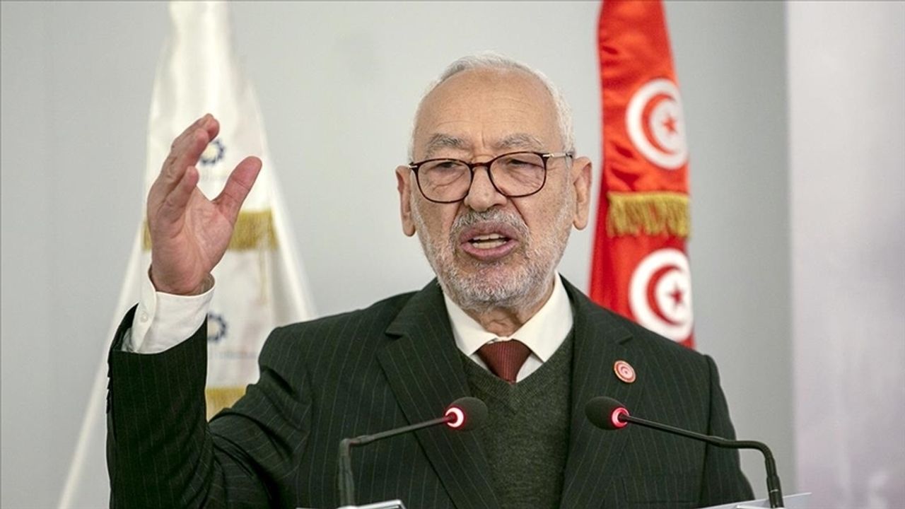 Nahda lideri Gannuşi, "devletin yapısını değiştirmek" suçlamasıyla yargılanacak