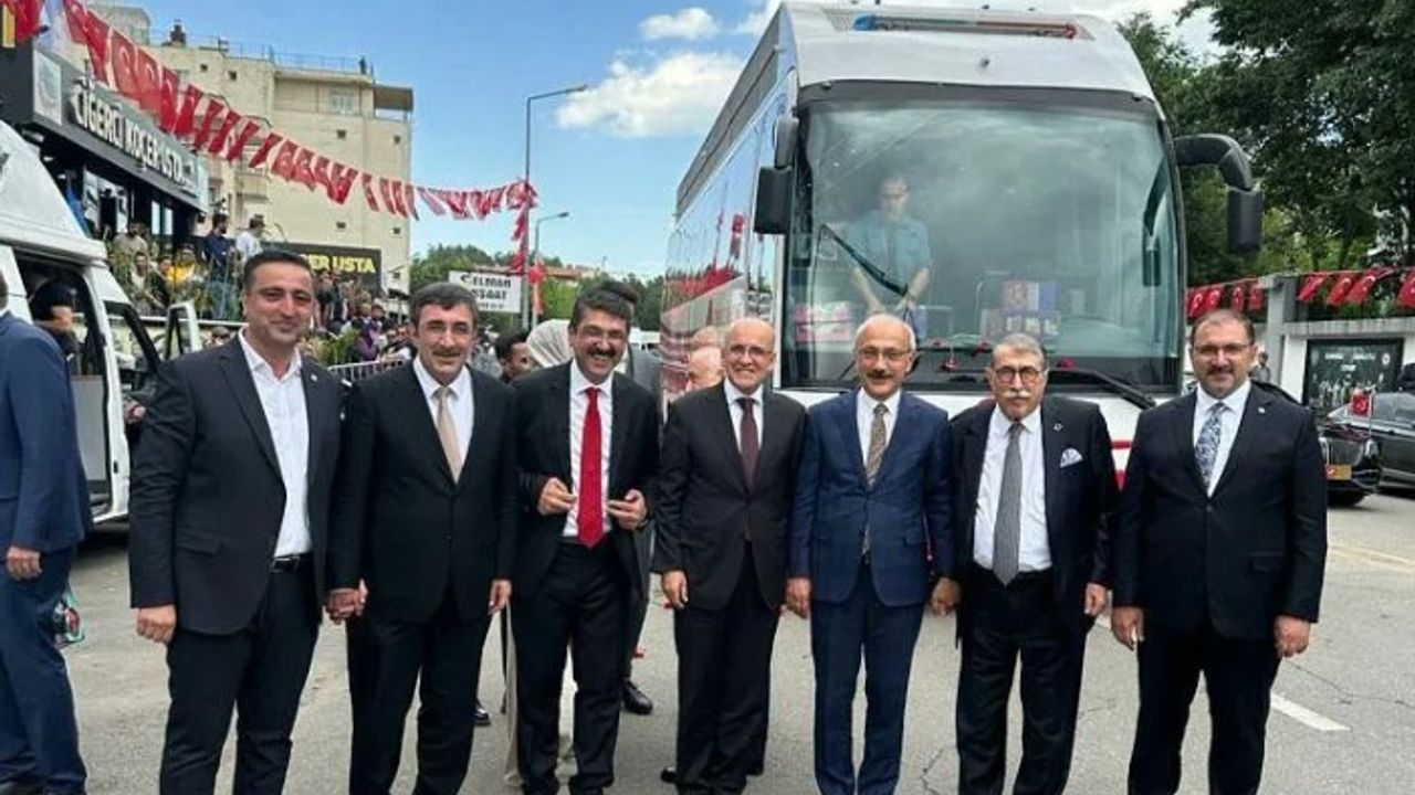 Mehmet Şimşek, Erdoğan'ın Batman mitingine katıldı