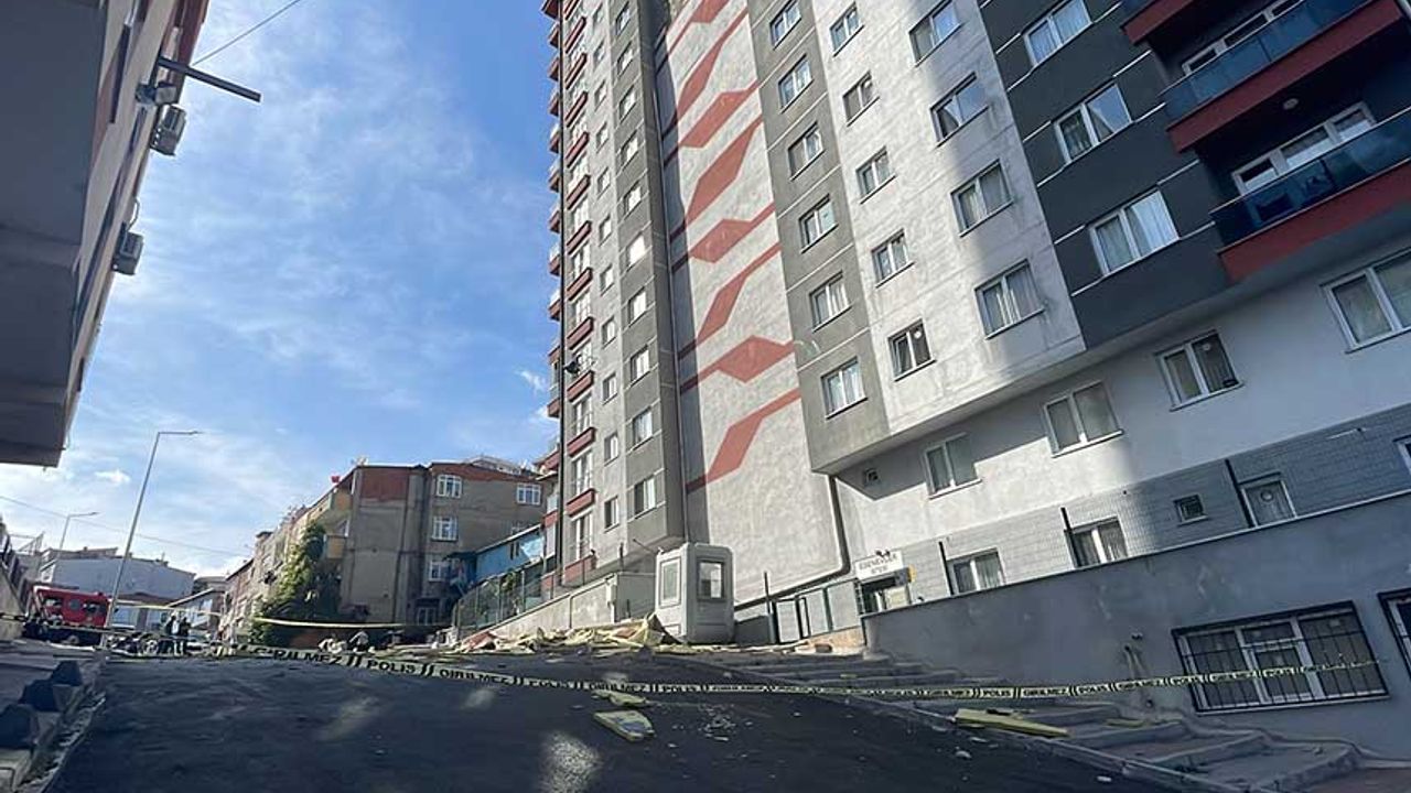 Esenler'de 15 katlı binanın dış cephesi döküldü
