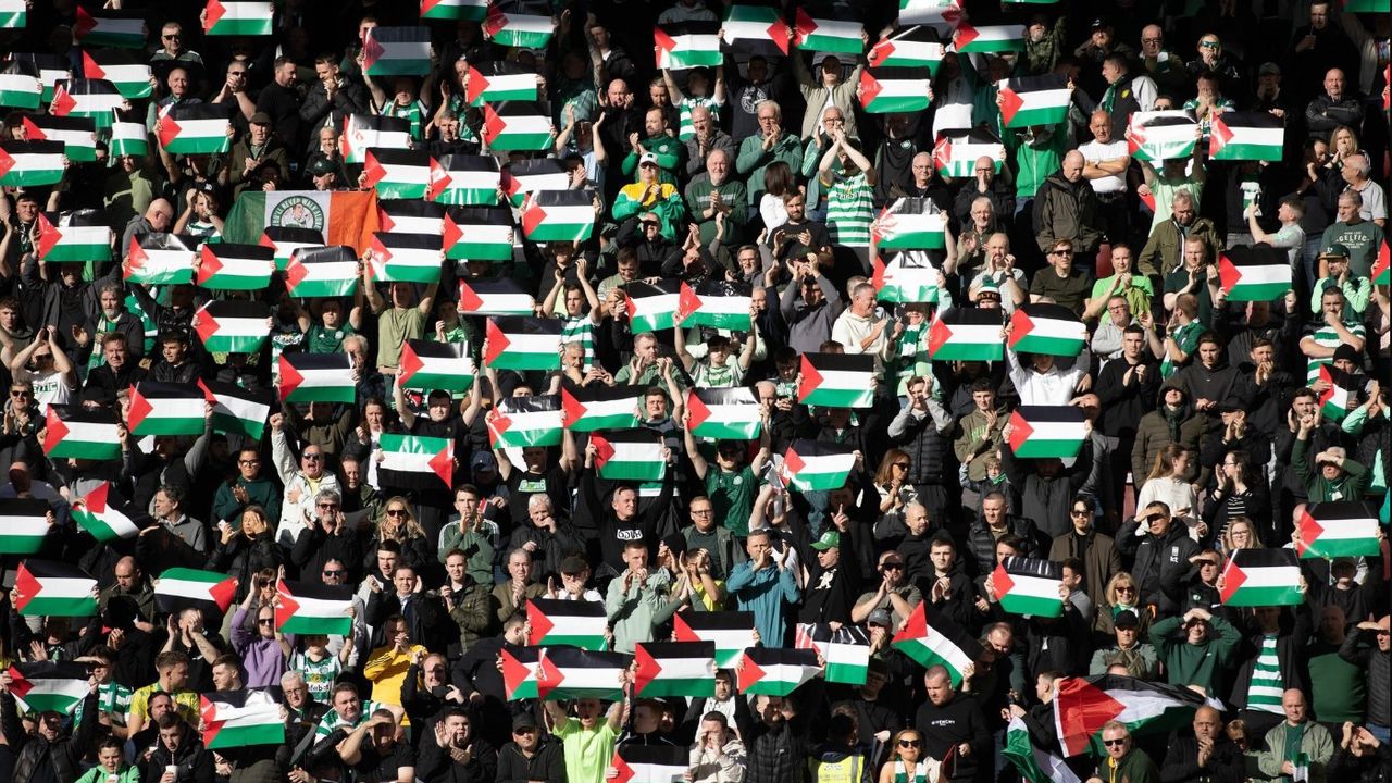Filistin'i destekleyen Celtic'e UEFA'dan ceza