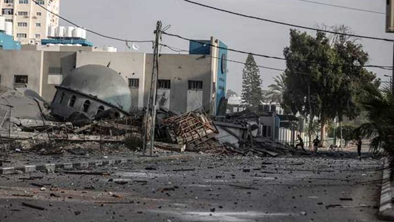 İsrail saldırılarında Gazze'de 7 cami yıkıldı
