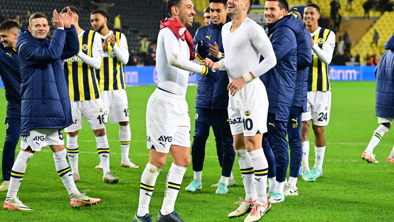 Fenerbahçe, Sivasspor engelini rahat geçti