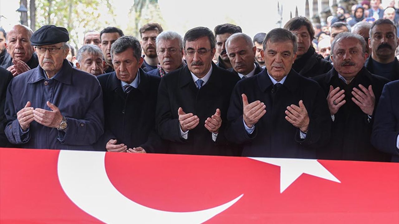 Eski Diyanet İşleri Başkanı Doğan'ın cenazesi İstanbul'da toprağa verildi
