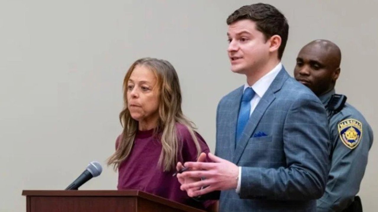 ABD’de üvey oğlunu 20 yıl boyunca odaya hapsetti: Kefaletle serbest kaldı