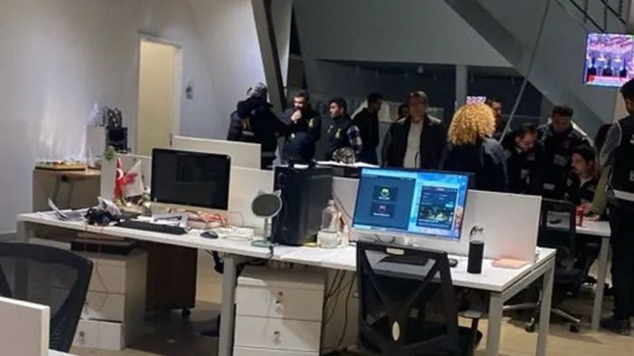 Halk TV'ye kayyum atandı! Polis ekipleri binada arama yapıyor