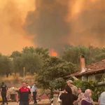 Denizli-Aydın sınırında 4 gündür süren yangında 3 mahalle tahliye edildi