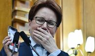 Meral Akşener Meclis kürsüsünde hüngür hüngür ağladı
