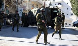 İşgalci İsrail güçleri Batı Şeria’da bir ilkokulu bastı