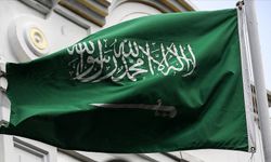 Suudi Arabistan'dan vize açıklaması: Tamamı umre yapmaya izin veriyor