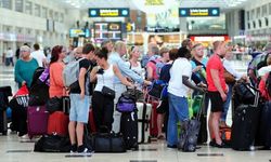 Turizm merkezlerindeki havalimanlarında rekor! 6 ayda 64 milyon yolcu