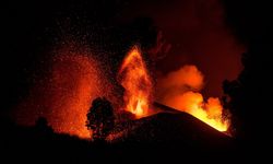 La Palma'da lavlar 2 bin 185 binayı kül etti