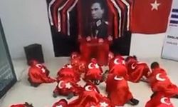 Küçük çocukları 'Atatürk'e secde ettirdiler!