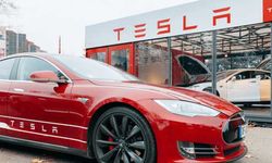 Tesla 1 milyondan fazla aracı geri çağırdı!