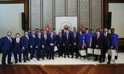 Erdoğan, Avrupa şampiyonu Anadolu Efes'i kabul etti