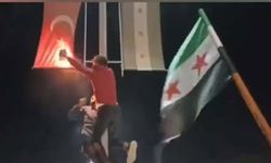 Azez'de Türk bayrağını yakmaya çalışan 2 kişi yakalandı