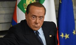 İtalya'da eski başbakan Berlusconi'den adaylık açıklaması