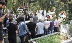 Beşiktaş'ın efsane başkanı Süleyman Seba mezarı başında anıldı