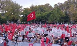 LGBT örgütlerine karşı halk İstanbul'da 'aile' için toplandı