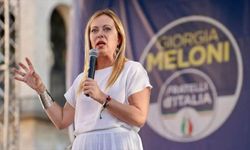 İtalya'da yapılan seçimi resmi olmayan sonuçlara göre Giorgia Meloni kazandı!