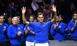 Roger Federer, tenis kariyerini noktaladı