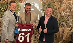 David Beckham'a Katar'da Trabzonspor formasıyla poz verdi