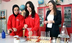 İmam hatip öğrencileri zeytin ve mermer atıklarından organik gübre üretti
