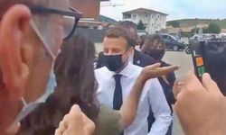 Macron'a protestoculardan sert tokat