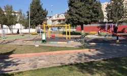 Adana'da parkta çıkan kavgada bıçaklanan bir kişi hayatını kaybetti