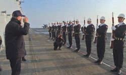 Bakan Akar ve TSK komuta kademesi TCG Anadolu'yu inceledi