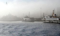 İstanbul'da yoğun sis nedeniyle bazı vapur seferleri iptal edildi