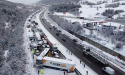 Bolu'da zincirleme kaza! İstanbul yönü trafiğe kapandı