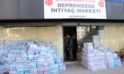 İzmir'de ağırlanan depremzedeler için market açıldı