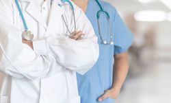 Sağlık Bakanı Koca duyurdu: Doktorlar için sözleşmeli pozisyonlar açılacak