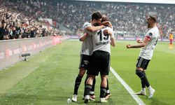 Fark tek maça indi! Beşiktaş, Galatasaray'ı 3 golle geçti