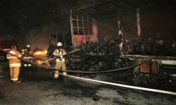 İzmir'deki Bayraklı Tünelleri'nde TIR yandı