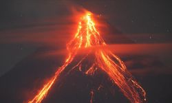 Filipinler'de lav akıntıları 2.5 kilometreye ulaştı